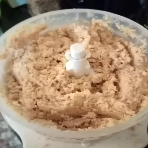 بادام زمینی خمیر شده