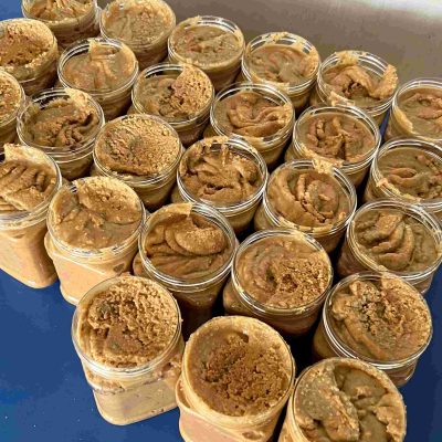 کره بادام زمینی خالص ۴۰۰ گرمی ۲۵ عددی